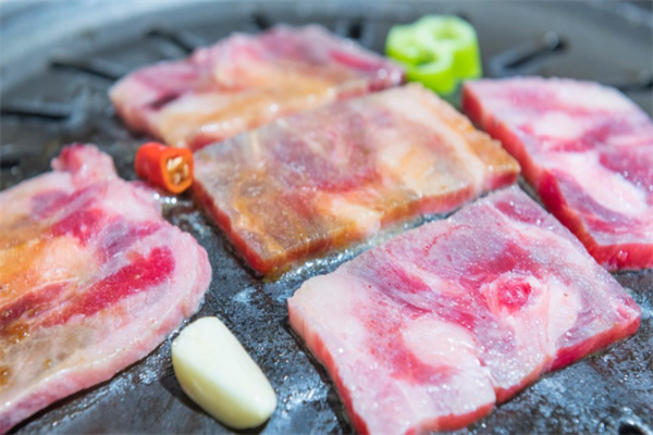 肉甲韩国木炭烤肉铁板烤肉