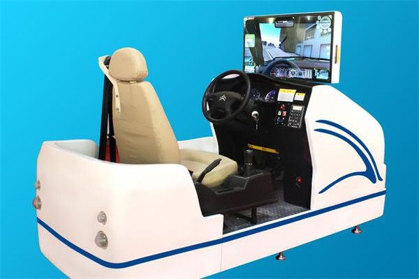 模拟驾驶训练机-便捷