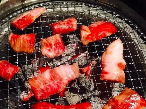牛道日式料理炭火烤肉加盟