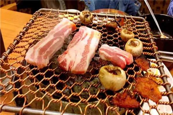 青岛肉掌柜烤肉特色