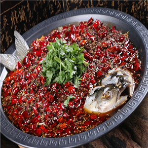 铁锅炖鱼美味