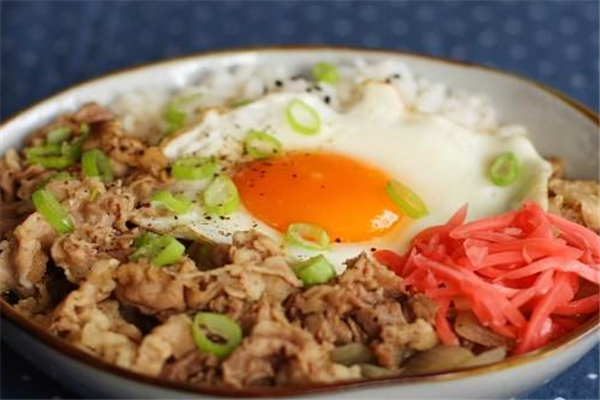 日式牛肉饭风味