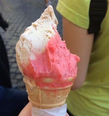 彩色冰淇淋鲜美