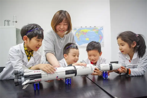 儿童科学实验室展示