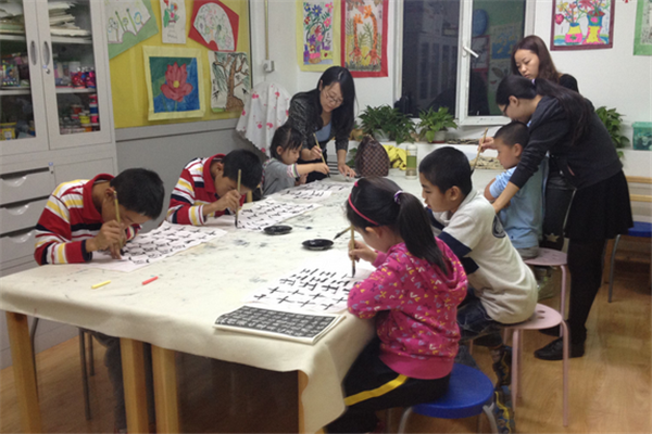 儿童绘画机构培训服务
