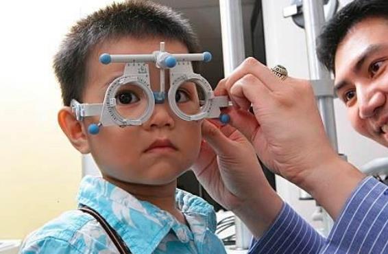 易视康视力矫正中心
