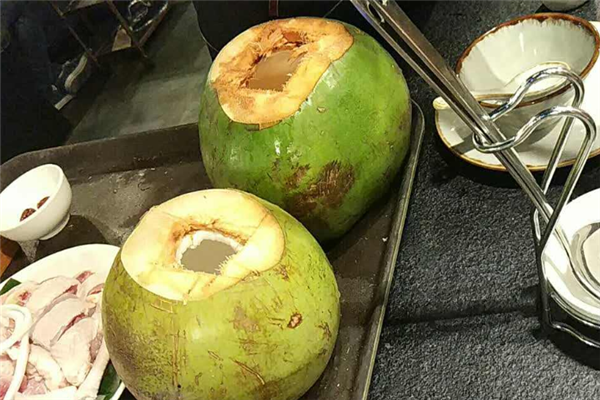 海南椰子鸡火锅产品