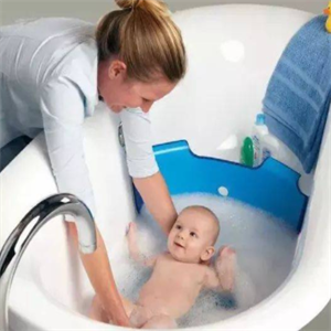 婴儿洗浴游泳品质