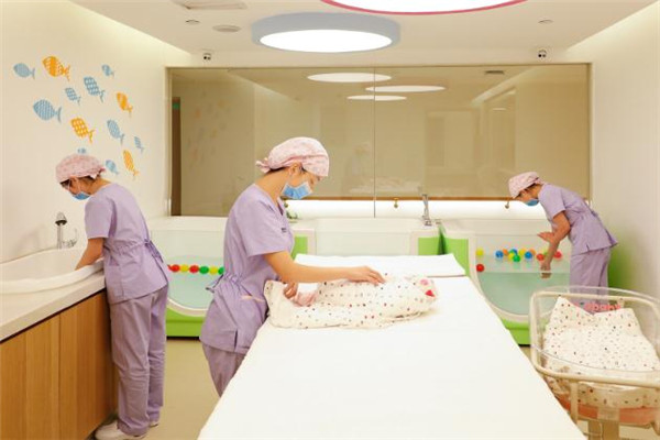  Nursing display in the maternity center