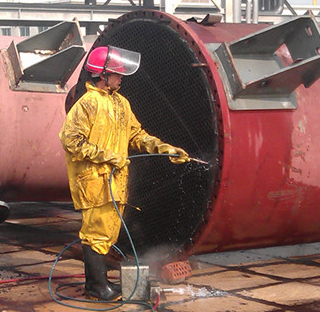  Careful cleaning of oil tank
