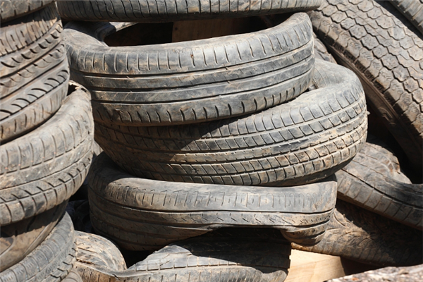  Carefully recycle old tires