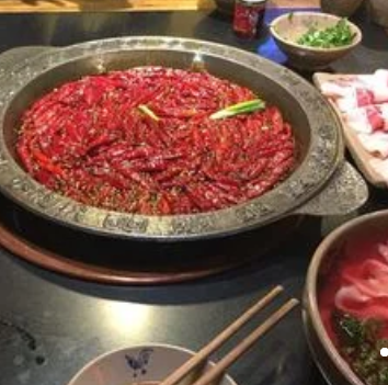麻辣火鍋店