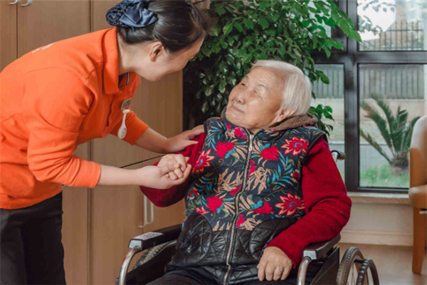專護(hù)中心認(rèn)真