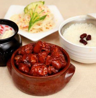 罐焖肉饭