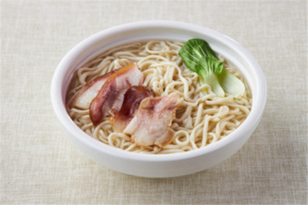 肘子面美味