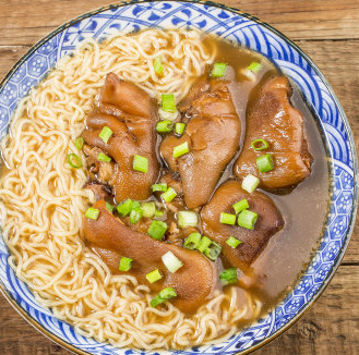 肘子面好吃