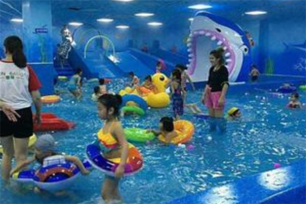 水趣館認(rèn)真