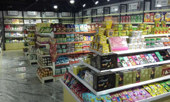 進口零食折扣店