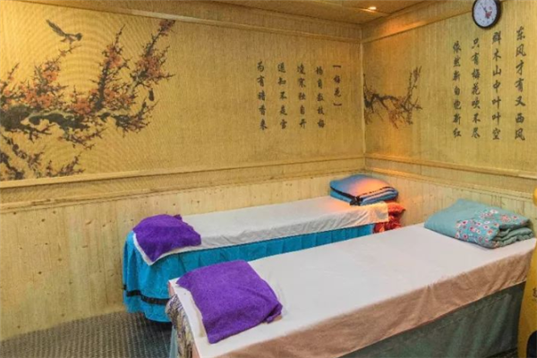 調(diào)理養(yǎng)生館認(rèn)真