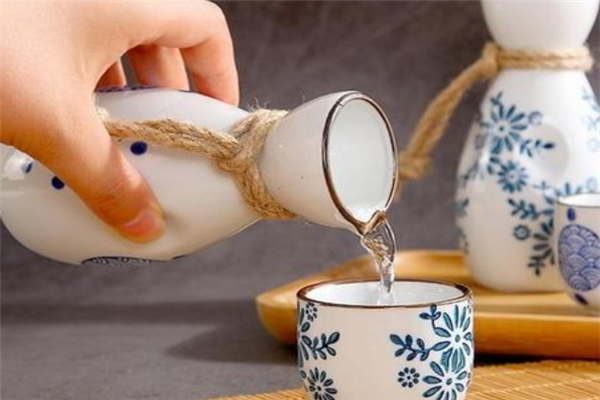青稞酒業(yè)負(fù)責(zé)