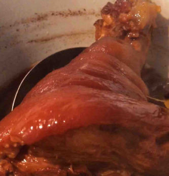 醬肘子好吃