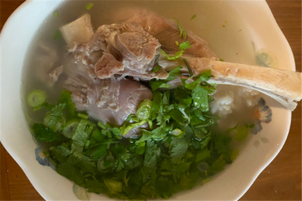 羊腿湯美味