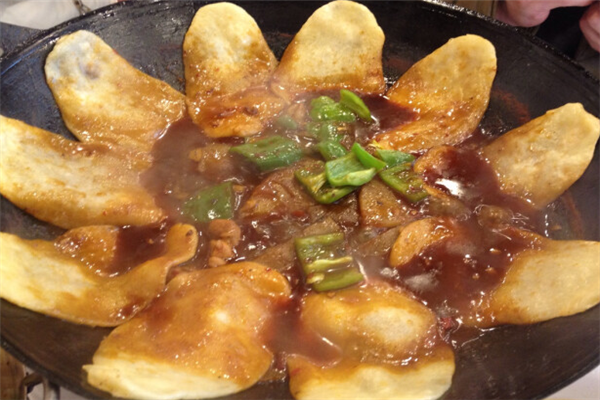地鍋柴雞美味