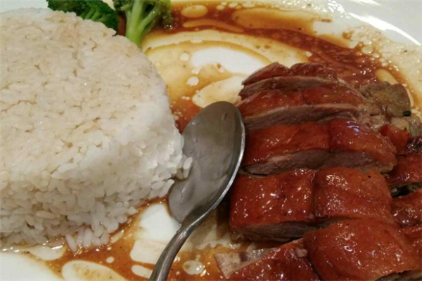 鵝肉飯美味