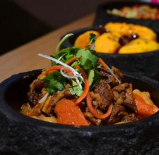 石鍋肉好吃