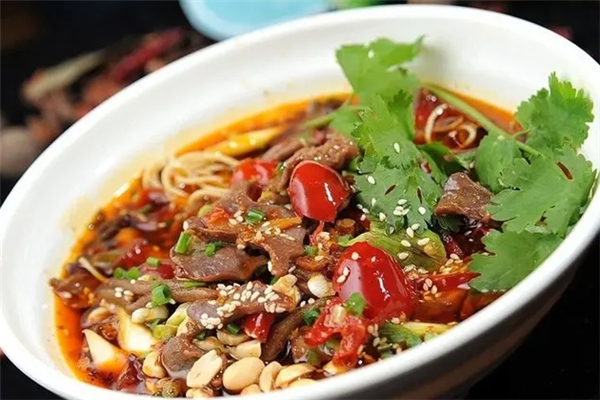 雞雜面美味