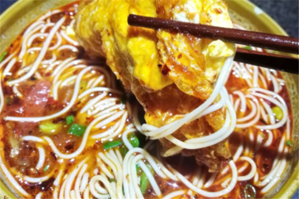煎蛋面美味