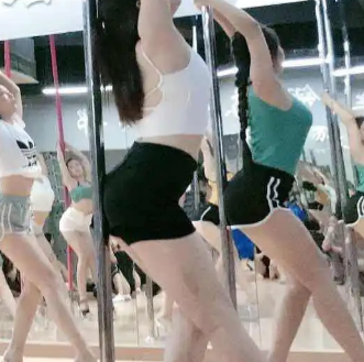 鋼管舞