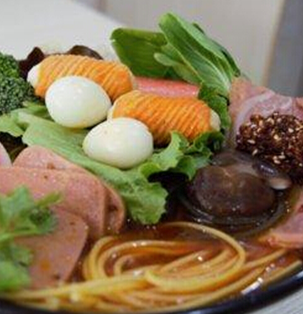品牌麻辣燙店