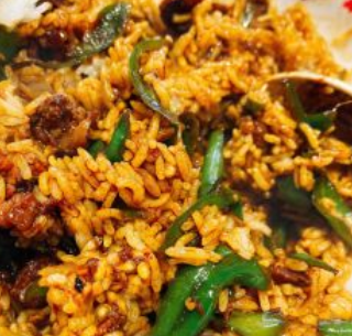 豬腦殼盒飯