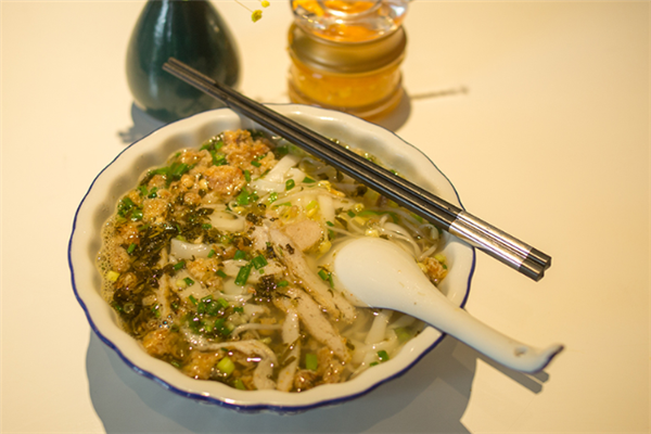 蟹黃米線美味