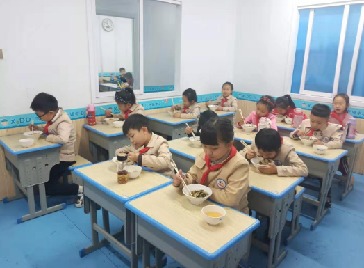 响丁当课后托管