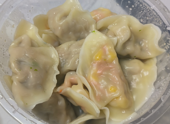 熊大爺現(xiàn)包餃子