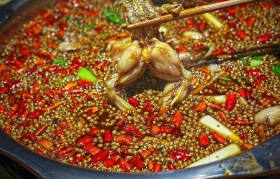 漁滋香魚蛙火鍋加盟