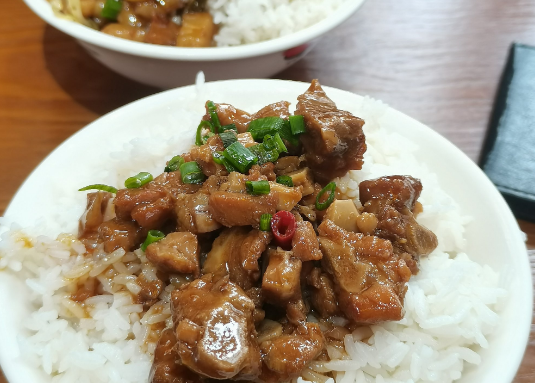 鼎記特色排骨飯加盟