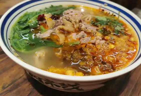 虞員外生燙牛肉米線