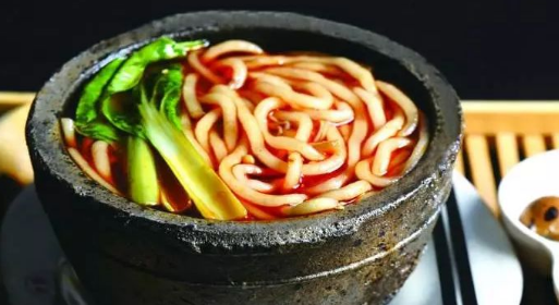 俩九砂锅土豆粉加盟
