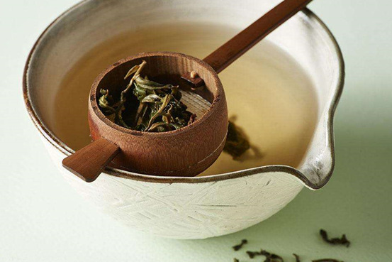 茶界束氏