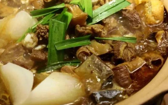 沙胆彪炭炉牛杂煲加盟