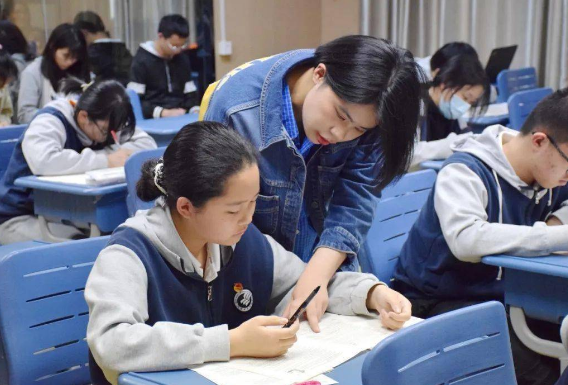 寰球閱讀成長(zhǎng)中心