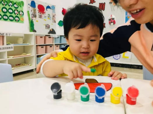 小月球雙語育兒中心
