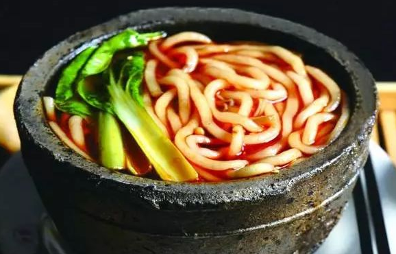 倆九砂鍋土豆粉加盟