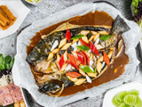  Guo Kitchen Wraps Fish in Paper